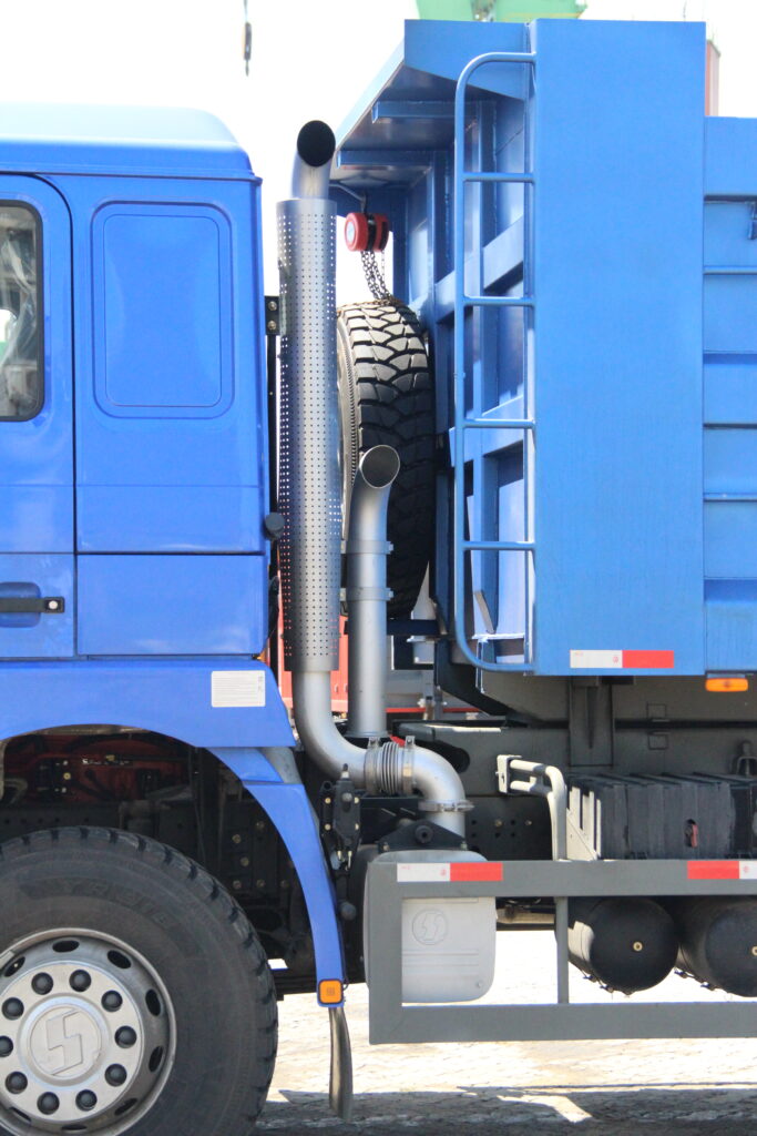 Dump Truck For Sale / SHACMAN F3000 Euro 3 345 hp 6X4 dump truck