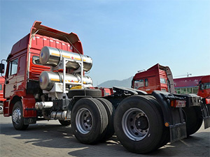shacman lng tractor truck with ten wheelers,6x4 tractor truck lng