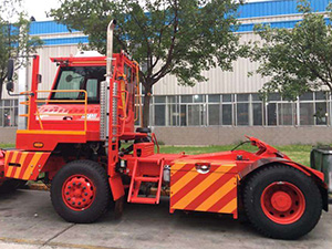 official shacman truck manufacturer.shunt truck,spotter truck,spotting tractor,yard dog,yard goat,yard horse